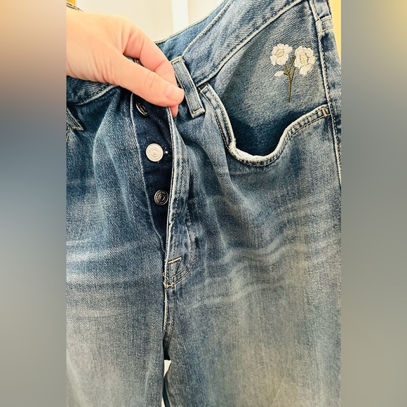 7 For All Mankind Easy Straight Leg Jeans with Floral Embroidered Detailing - Picture 8 of 9